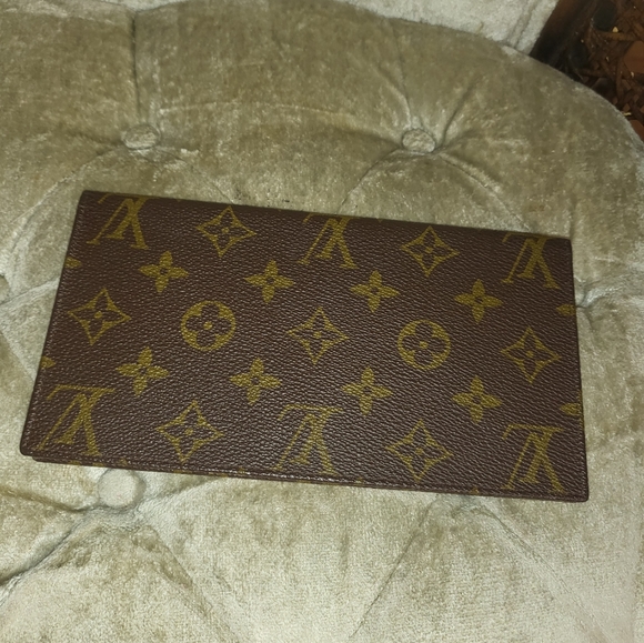 Louis Vuitton Accessories - Authentic vintage Louis Vuitton Cheque book cover